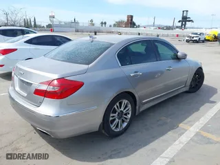 2012 Hyundai Genesis 5.0L with VIN KMHGC4DH4CU185501, listed as a IAAI auction lot 41939420 with 146,409 mi miles. Bid and sale history available at carsss.com. Image 4.