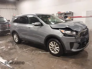 2020 Kia Sorento LX with VIN 5XYPGDA32LG663708, listed as a IAAI auction lot 41172341 with 61,729 mi miles. Bid and sale history available at carsss.com. Image 1.