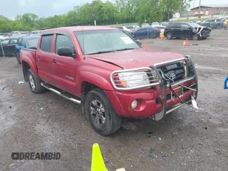 2005 Toyota Tacoma with VIN 5TELU42N15Z127770, listed as a IAAI auction lot 42102231 with 333,889 mi miles and . Bid and sale history available at DreamBid. Image 1.
