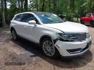 2016 Lincoln MKX Reserve z VIN 2LMTJ8LR8GBL67708, wystawiony jako IAAI lot #42343061 z przebiegiem 76 970 mil mil oraz . Historia ofert i sprzedaży dostępna na DreamBid. Obrazek 1.
