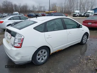 2008 Toyota Prius with VIN JTDKB20U983431304, listed as a IAAI auction lot 42011832 with Not Provided miles. Bid and sale history available at carsss.com. Image 4.