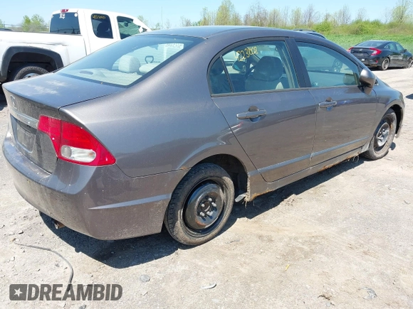 2009 Honda Civic LX z VIN 1HGFA16519L004488, wystawiony jako IAAI lot #42231008 z przebiegiem 239 870 mil mil oraz . Historia ofert i sprzedaży dostępna na DreamBid. Obrazek 4.
