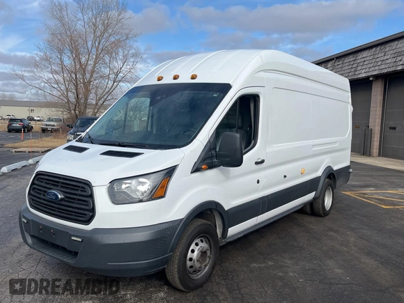 2018 Ford Transit with VIN 1FTRS4XG7JKA92189, listed as a Copart auction lot 44176055 with 136,292 mi miles and Clean Title. Bid and sale history available at carsss.com. Image 2.