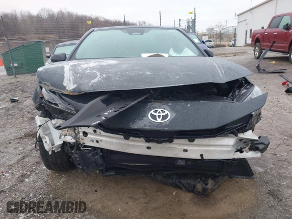 2025 Toyota Camry LE z VIN 4T1DAACK5SU543384, wystawiony jako IAAI lot #41522073 z przebiegiem 27 308 mil mil oraz . Historia ofert i sprzedaży dostępna na DreamBid. Obrazek 12.
