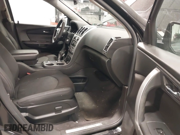 2011 GMC Acadia SLE with VIN 1GKKVPED1BJ134127, listed as a IAAI auction lot 41731793 with 136,126 mi miles. Bid and sale history available at carsss.com. Image 5.