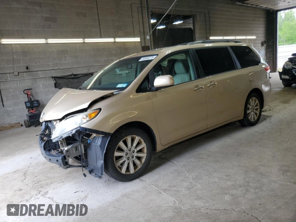 2012 Toyota Sienna XLE with VIN 5TDDK3DC1CS047265, listed as a Copart auction lot 58500275 with 203,548 mi miles and Salvage title. Bid and sale history available at DreamBid. Image 1.