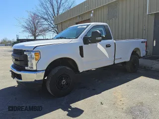 2017 Ford Super Duty F-250 SRW XLT with VIN 1FTBF2B60HEE61749, listed as a Copart auction lot 49674395 with 147,647 mi miles and Clean Title. Bid and sale history available at carsss.com. Image 1.