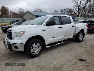 2012 Toyota Tundra 4WD Truck with VIN 5TFDW5F14CX266405, listed as a Copart auction lot 83034694 with 0 mi miles and Salvage Title. Bid and sale history available at carsss.com. Image 1.