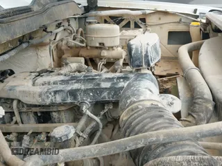 2018 Chevrolet Silverado 2500HD Work Truck z VIN 1GC1CUEG7JF125438, wystawiony jako IAAI lot #42549199 z przebiegiem 301 899 mil mil oraz . Historia ofert i sprzedaży dostępna na DreamBid. Obrazek 15.