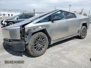 2024 Tesla Cybertruck с VIN 7G2CEHED4RA036923, выставлен на аукционе Copart как лот 51940765 с пробегом 7 393 миль миль и Списание • Salvage title. История ставок и продаж доступна на DreamBid. Изображение 1.
