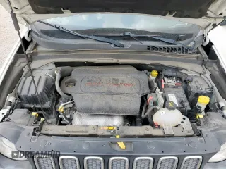 2018 Jeep Renegade Sport with VIN ZACCJAAB9JPG92979, listed as a Copart auction lot 57781935 with 117,095 mi miles and Clean title. Bid and sale history available at DreamBid. Image 11.