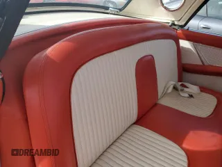 1956 Ford Thunderbird с VIN P6FH203930, выставлен на аукционе Copart как лот 74530814 с пробегом 761 579 миль миль и На запчасти • Non repairable. История ставок и продаж доступна на DreamBid. Изображение 10.