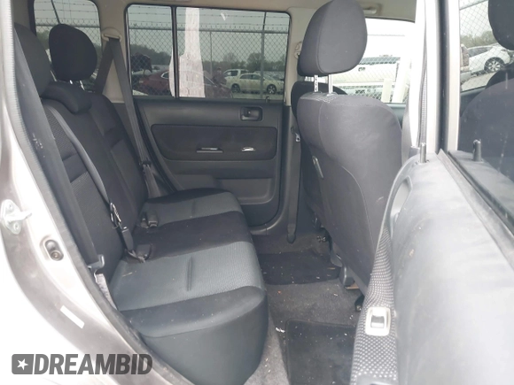 2005 Scion xB z VIN JTLKT324950174470, wystawiony jako IAAI lot #39098296 z przebiegiem 212 252 mil mil oraz . Historia ofert i sprzedaży dostępna na DreamBid. Obrazek 8.