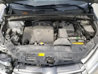 2017 Toyota Highlander XLE z VIN 5TDJZRFH7HS371631, wystawiony jako Copart lot #57122355 z przebiegiem 97 918 mil mil oraz Szkoda całkowita • Salvage title. Historia ofert i sprzedaży dostępna na DreamBid. Obrazek 12.