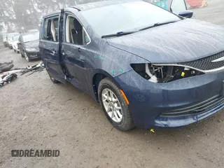 2020 Chrysler Voyager LX z VIN 2C4RC1CG6LR128508, wystawiony jako IAAI lot #41368776 z przebiegiem 60 156 mil mil oraz . Historia ofert i sprzedaży dostępna na DreamBid. Obrazek 6.