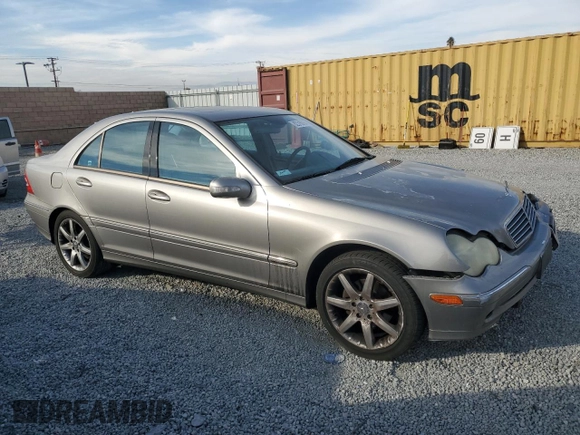 2003 Mercedes-Benz C 230 Kompressor with VIN WDBRF40J83A498208, listed as a Copart auction lot 82316794 with 253,174 mi miles and Salvage Title. Bid and sale history available at DreamBid. Image 4.