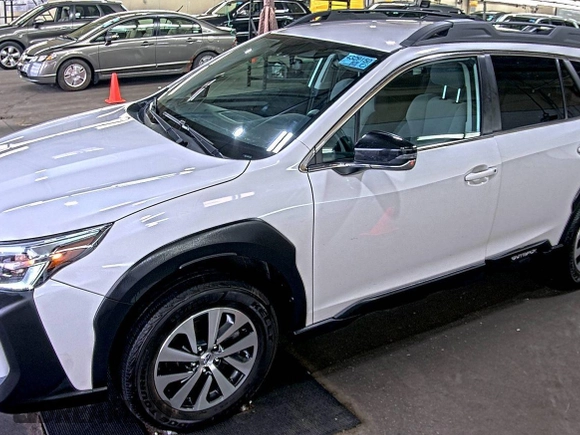 2023 Subaru Outback Premium z VIN 4S4BTADC4P3120544, wystawiony jako IAAI lot #42573177 z przebiegiem 66 293 mil mil oraz . Historia ofert i sprzedaży dostępna na DreamBid. Obrazek 18.