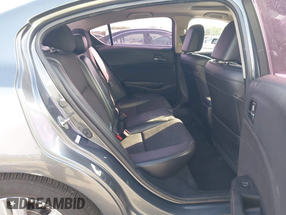 2013 Acura ILX with VIN 19VDE1F32DE021447, listed as a IAAI auction lot 41730382 with 165,223 mi miles. Bid and sale history available at carsss.com. Image 8.