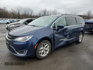 2018 Chrysler Pacifica Touring Plus with VIN 2C4RC1FG1JR178192, listed as a Copart auction lot 49412905 with 38,683 mi miles and Salvage Title. Bid and sale history available at DreamBid. Image 1.