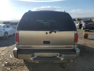 2001 GMC Jimmy SLE with VIN 1GKDT13W212223469, listed as a Copart auction lot 73249724 with 171,606 mi miles and Salvage Title. Bid and sale history available at carsss.com. Image 6.