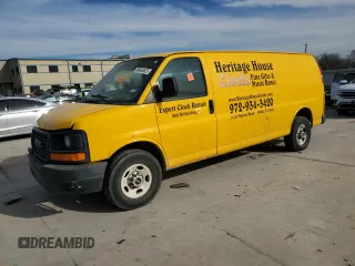 2010 GMC Savana z VIN 1GT2GUBA1A1903593, wystawiony jako Copart lot #88456525 z przebiegiem 355 186 mil mil oraz Szkoda całkowita • Salvage title. Historia ofert i sprzedaży dostępna na DreamBid. Obrazek 1.
