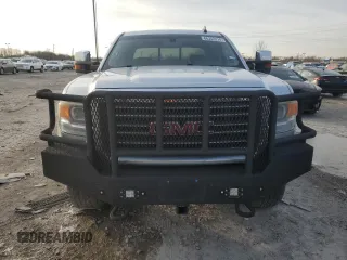 2015 GMC Sierra 3500HD SLT z VIN 1GT423E89FF547639, wystawiony jako Copart lot #86342214 z przebiegiem 185 012 mil mil oraz Szkoda całkowita • Salvage title. Historia ofert i sprzedaży dostępna na DreamBid. Obrazek 5.