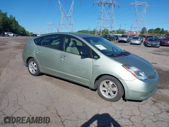2007 Toyota Prius with VIN JTDKB20U877645725, listed as a IAAI auction lot 42190680 with Not Provided miles. Bid and sale history available at carsss.com. Image 1.