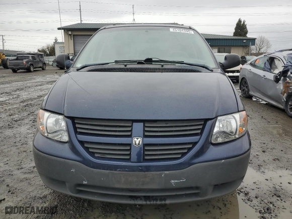 2005 Dodge Caravan SE with VIN 1D4GP25R25B395021, listed as a Copart auction lot 45104395 with 247,676 mi miles and Salvage Title. Bid and sale history available at carsss.com. Image 5.