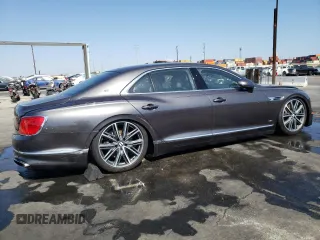2020 Bentley Flying Spur W12 with VIN SCBBB6ZG7LC082062, listed as a Copart auction lot 65398304 with 14,246 mi miles and Salvage Title. Bid and sale history available at DreamBid. Image 3.