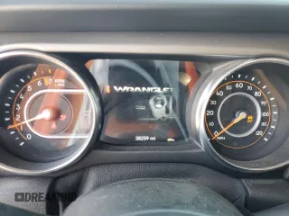 2020 Jeep Wrangler Unlimited Sport S z VIN 1C4HJXDG1LW340016, wystawiony jako Copart lot #56994965 z przebiegiem 38 259 mil mil oraz Szkoda całkowita • Salvage title. Historia ofert i sprzedaży dostępna na DreamBid. Obrazek 9.