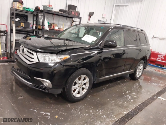 2012 Toyota Highlander with VIN 5TDBK3EH2CS163379, listed as a IAAI auction lot 41807409 with 202,554 mi miles. Bid and sale history available at carsss.com. Image 19.
