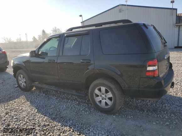 2010 Ford Explorer XLT with VIN 1FMEU7DE5AUB02425, listed as a Copart auction lot 47920365 with 118,033 mi miles and Salvage Title. Bid and sale history available at carsss.com. Image 2.