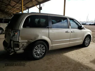 2014 Chrysler Town & Country Touring L 30th Anniversary with VIN 2C4RC1CG4ER146461, listed as a Copart auction lot 58491645 with 112,668 mi miles and Clean title. Bid and sale history available at DreamBid. Image 3.