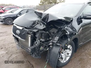 2018 Kia Sorento LX V6 with VIN 5XYPGDA5XJG419416, listed as a IAAI auction lot 41650650 with 95,897 mi miles. Bid and sale history available at carsss.com. Image 6.