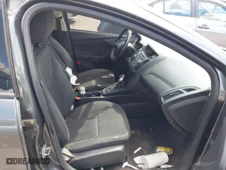 2016 Ford Focus S with VIN 1FADP3E26GL397348, listed as a IAAI auction lot 41952355 with 187,263 mi miles. Bid and sale history available at carsss.com. Image 5.