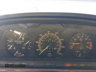 1988 Mercedes-Benz 420 with VIN WDBCA35DXJA370020, listed as a IAAI auction lot 41464756 with 110,166 mi miles. Bid and sale history available at carsss.com. Image 7.