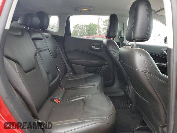 2019 Jeep Compass Latitude z VIN 3C4NJDBB2KT597540, wystawiony jako Copart lot #57686275 z przebiegiem 84 501 mil mil oraz Szkoda całkowita • Salvage title. Historia ofert i sprzedaży dostępna na DreamBid. Obrazek 11.