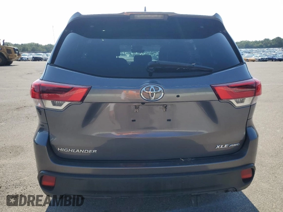 2017 Toyota Highlander XLE with VIN 5TDJZRFHXHS460934, listed as a Copart auction lot 62609385 with 57,809 mi miles and Salvage title. Bid and sale history available at DreamBid. Image 6.