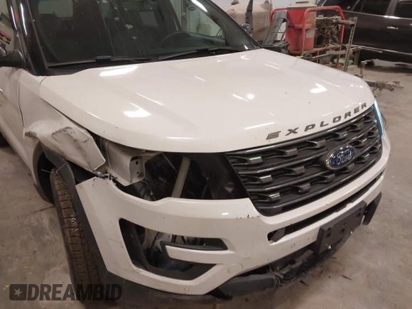 2017 Ford Explorer XLT z VIN 1FM5K8D83HGA30672, wystawiony jako IAAI lot #42209007 z przebiegiem 82 988 mil mil oraz . Historia ofert i sprzedaży dostępna na DreamBid. Obrazek 6.