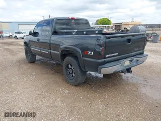 2004 Chevrolet Silverado 1500 Z71 with VIN 1GCEK19T74E208209, listed as a IAAI auction lot 41915790 with 1 mi miles. Bid and sale history available at carsss.com. Image 3.