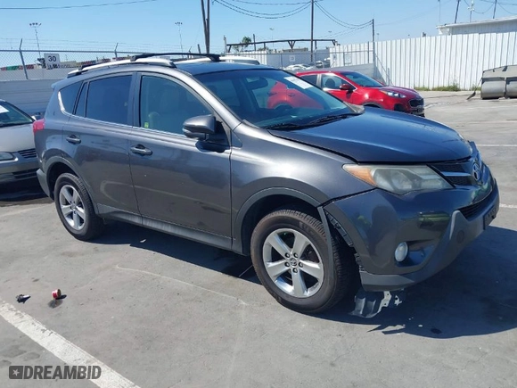 2015 Toyota RAV4 XLE with VIN JTMWFREV2FJ053898, listed as a IAAI auction lot 41997055 with 143,551 mi miles. Bid and sale history available at carsss.com. Image 1.