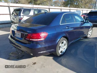 2014 Mercedes-Benz E-Class E 350 Luxury with VIN WDDHF8JBXEB068470, listed as a IAAI auction lot 40914692 with 96,308 mi miles. Bid and sale history available at carsss.com. Image 4.