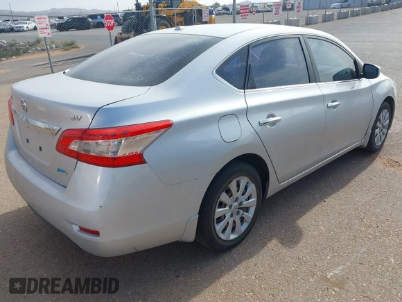 2013 Nissan Sentra SR z VIN 3N1AB7AP5DL630725, wystawiony jako IAAI lot #42263510 z przebiegiem 131 259 mil mil oraz . Historia ofert i sprzedaży dostępna na DreamBid. Obrazek 4.