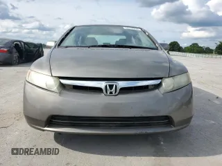 2008 Honda Civic LX z VIN 2HGFA16528H338878, wystawiony jako Copart lot #58849355 z przebiegiem 193 528 mil mil oraz Czysty tytuł • Clean title. Historia ofert i sprzedaży dostępna na DreamBid. Obrazek 5.