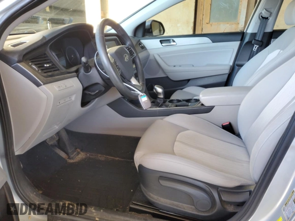 2018 Hyundai Sonata Hybrid SE with VIN KMHE24L34JA083114, listed as a Copart auction lot 37716384 with Not Provided miles. Bid and sale history available at carsss.com. Image 7.
