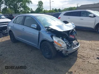 2010 Toyota Yaris с VIN JTDBT4K36A4077285, выставлен на аукционе IAAI как лот 42352822 с пробегом 143 486 миль миль и . История ставок и продаж доступна на DreamBid. Изображение 1.