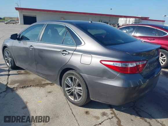 2015 Toyota Camry XLE with VIN 4T1BF1FK3FU927545, listed as a IAAI auction lot 42088944 with 293,029 mi miles and . Bid and sale history available at DreamBid. Image 3.