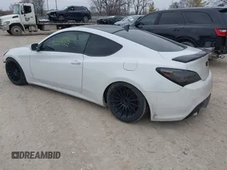 2013 Hyundai Genesis Coupe Premium z VIN KMHHT6KD8DU105635, wystawiony jako IAAI lot #41708059 z przebiegiem 140 893 mil mil oraz . Historia ofert i sprzedaży dostępna na DreamBid. Obrazek 3.