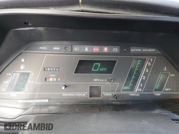 1983 Datsun 280ZX z VIN JN1CZ06S1DX700637, wystawiony jako Copart lot #53893855 z przebiegiem 93 909 mil mil oraz Tytuł czysty. Historia ofert i sprzedaży dostępna na DreamBid. Obrazek 9.