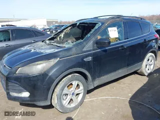 2014 Ford Escape SE with VIN 1FMCU9GX2EUE19004, listed as a IAAI auction lot 41737486 with 1 mi miles. Bid and sale history available at carsss.com. Image 2.
